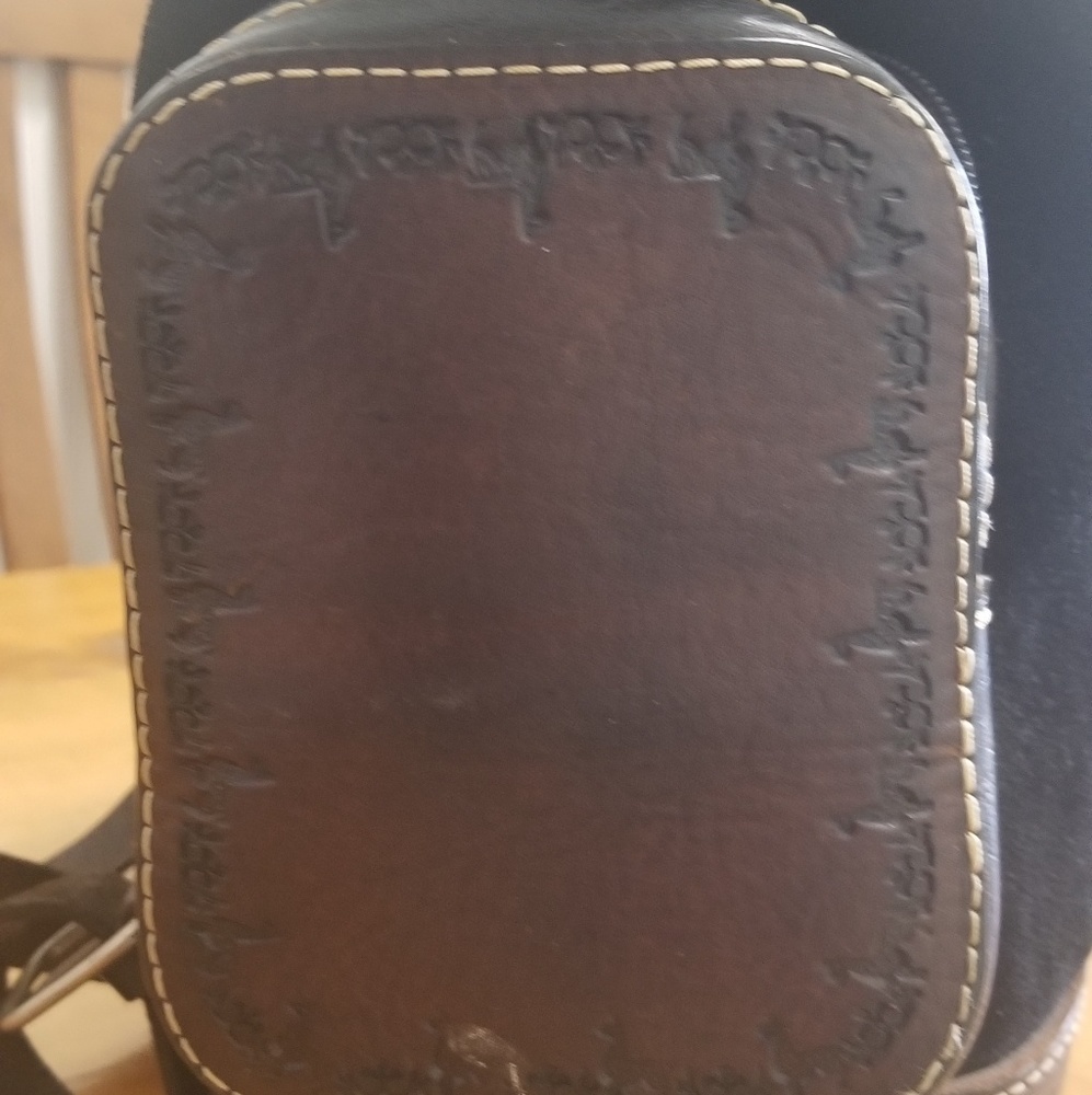 Handmade suede backpack from Peru - Picture 6 of 6